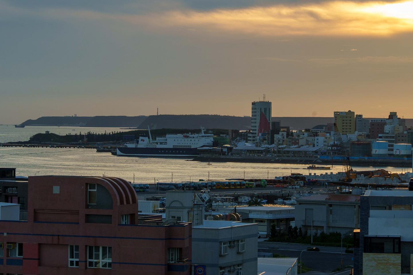 橙光Sunset。城光Noir