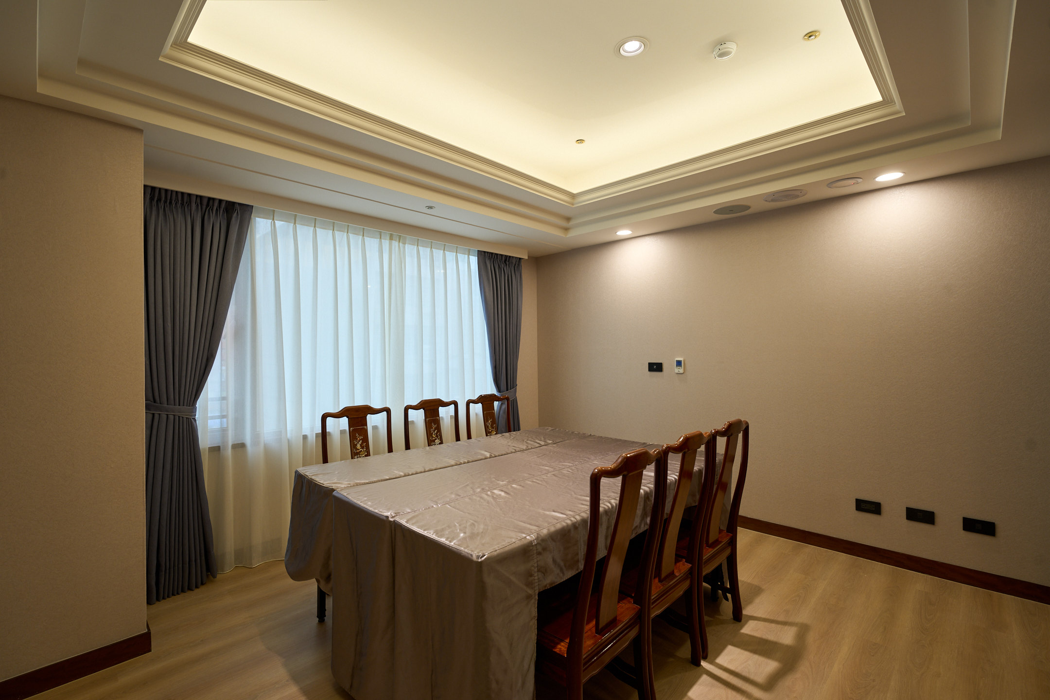 ED_06904_HDR