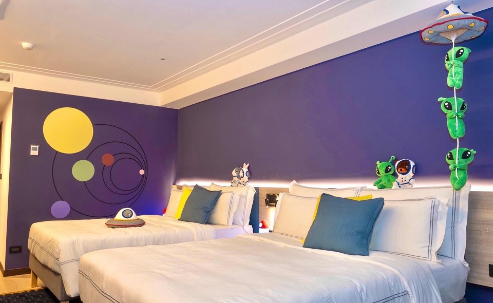 Planet Room – Outer Space Theme