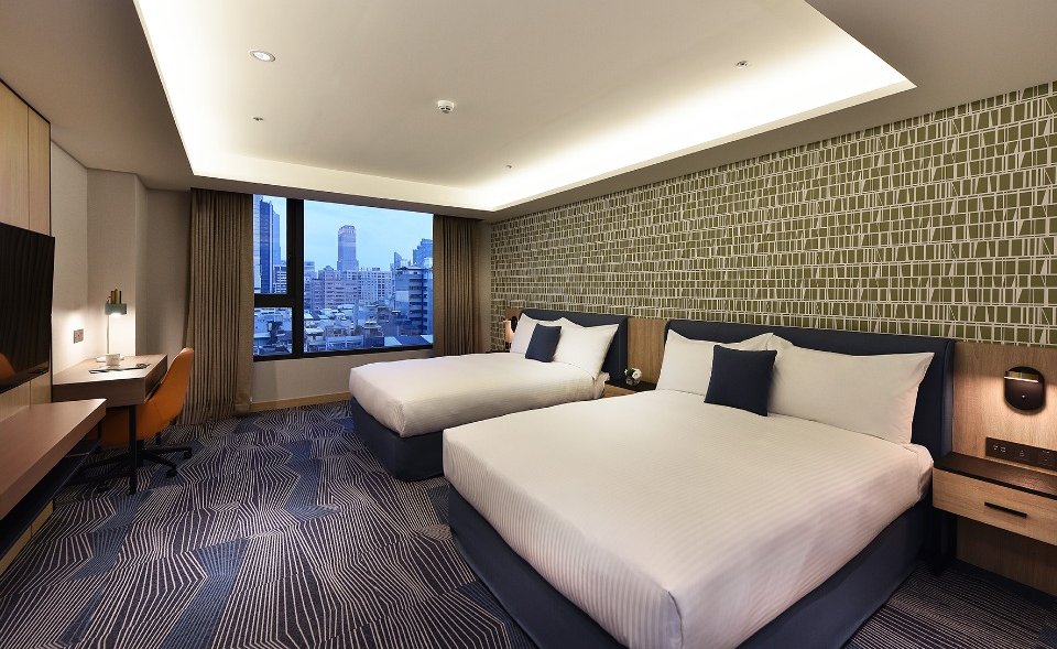 Light Travel Twin Beds (150x200cm) - Accessible Design Heartwarming Room
