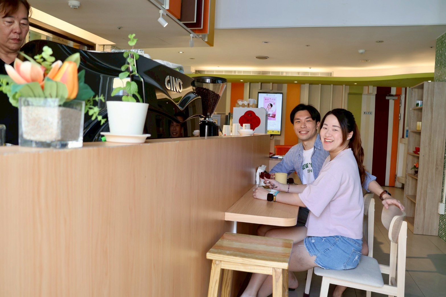 LINE_ALBUM_0330墾丁樂聚、貝殼美術館、B1聚光、cafe招牌製工_260413_129