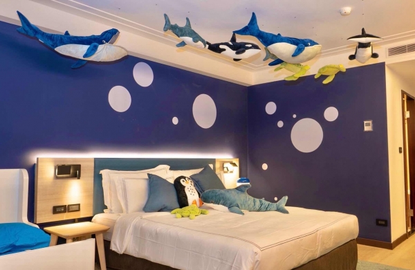 Ocean Room – Sea-Inspired (One King Bed)