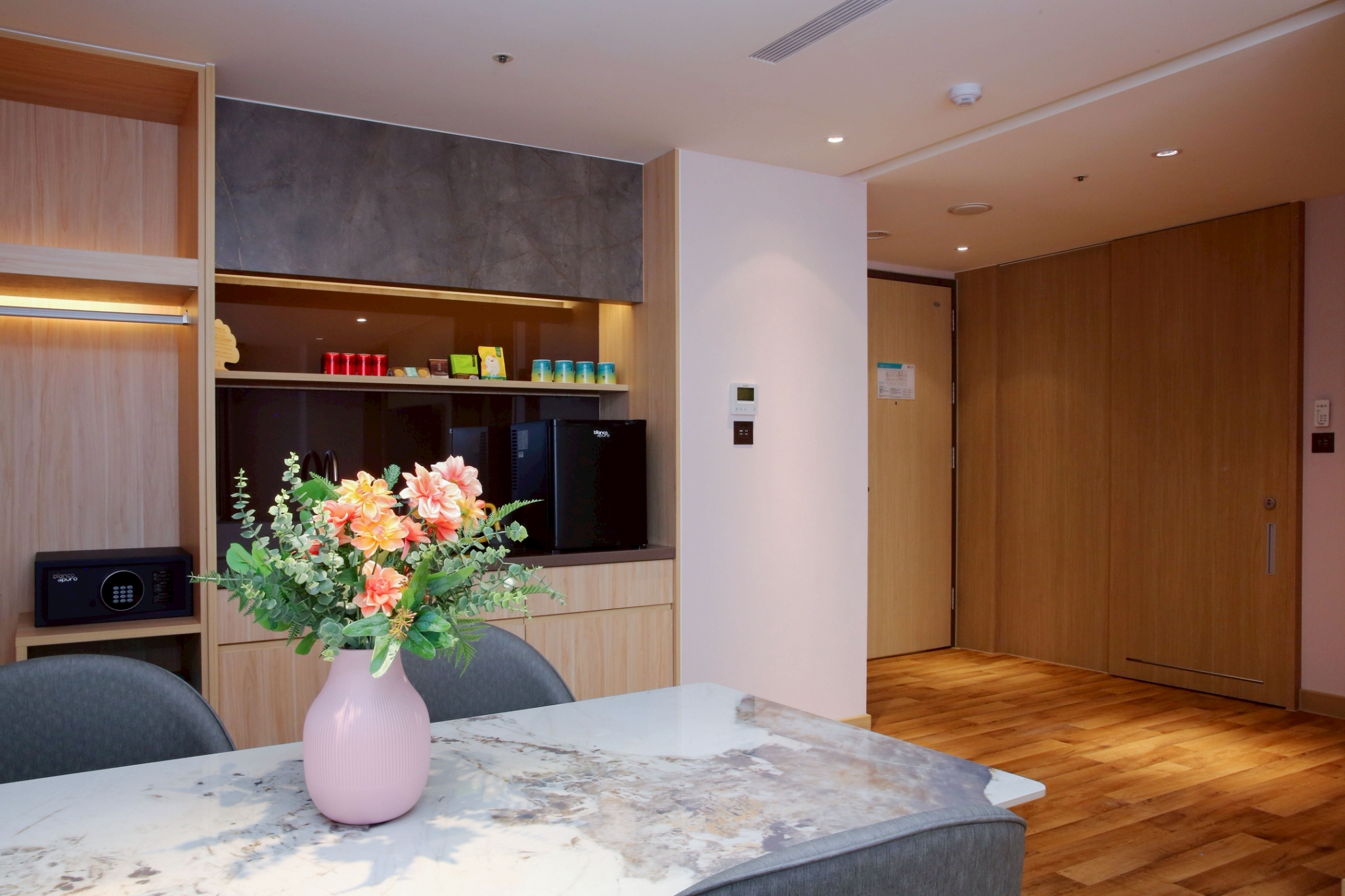 集旅套房兩房兩廳