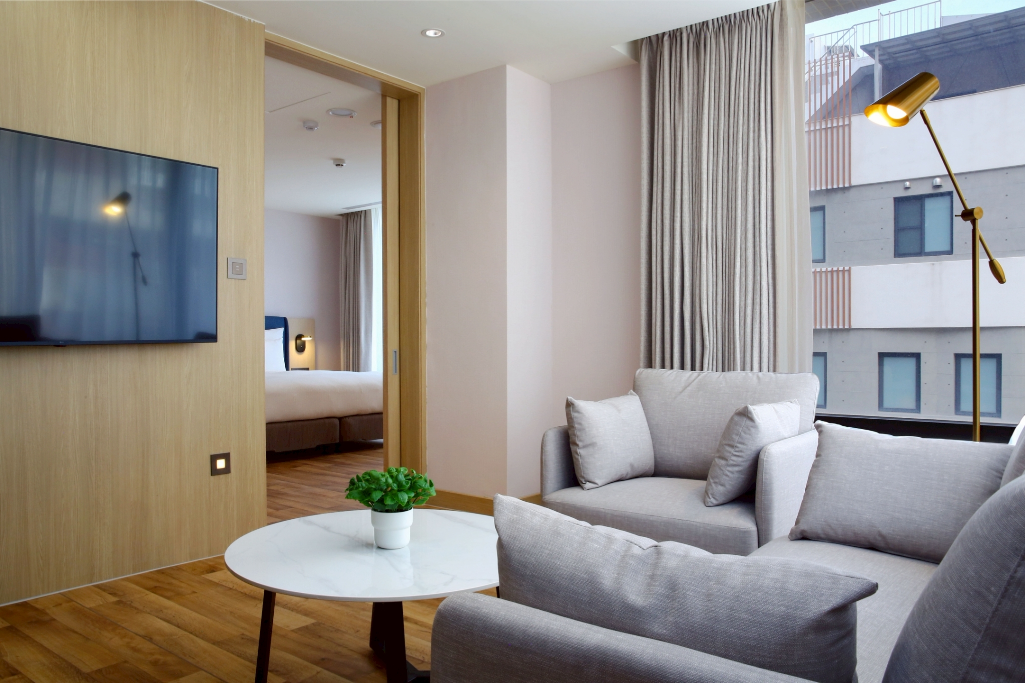 集旅套房兩房兩廳