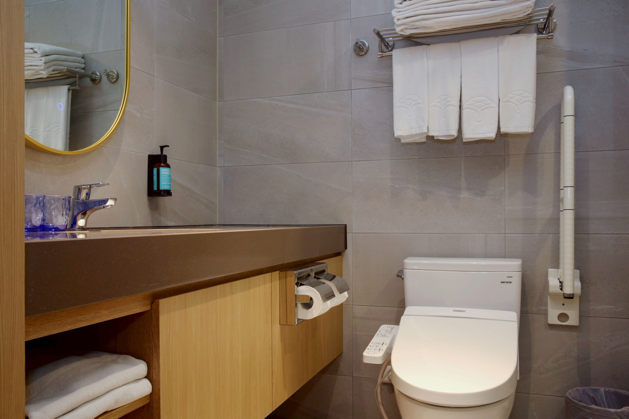 輕旅三中床高雄徠旅二期317輕旅客房三中床_260210_1