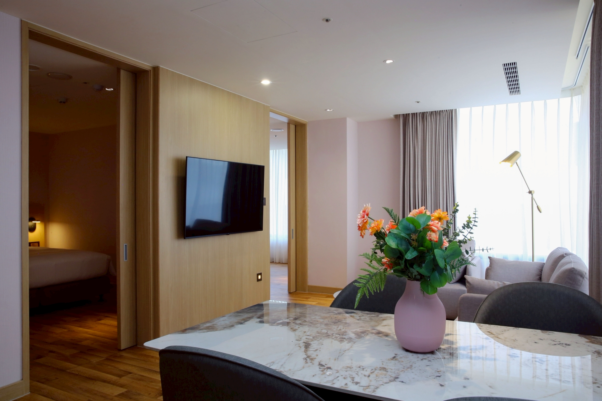 集旅套房兩房兩廳