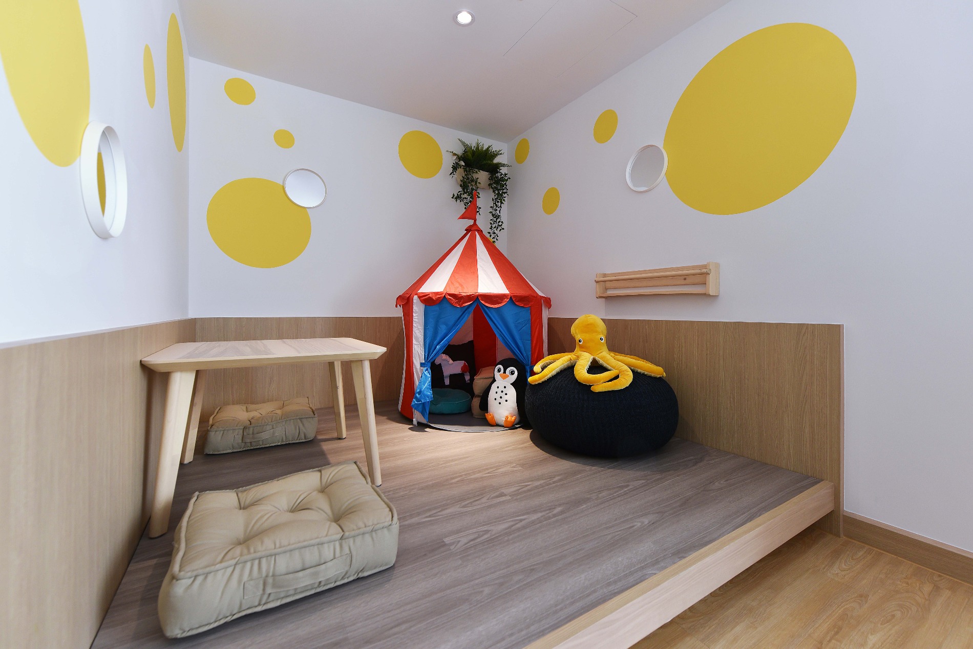 高雄-鯊鯊房 有合式