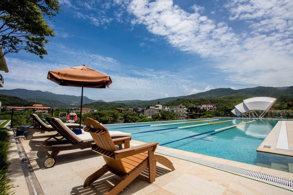 야외 노천 수영장