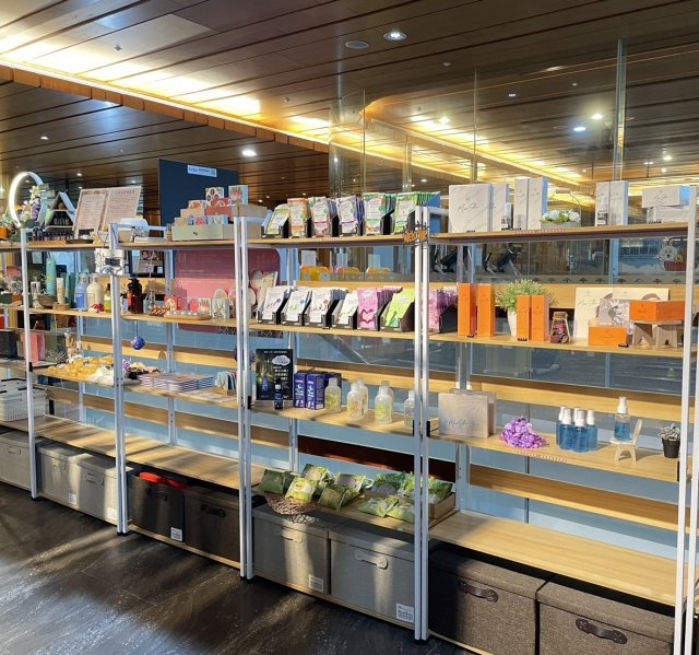 Tamsui Bear Hotel Store