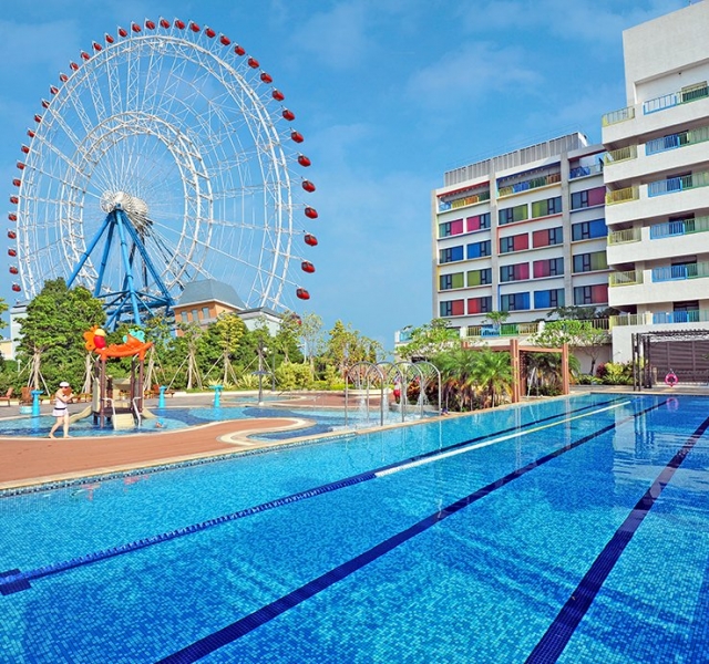 Outdoor swimming pool