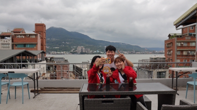 【今天去哪玩？】淡水美食這樣吃！在地人的阿給＋24H神秘咖啡館＋阿基師茶樓