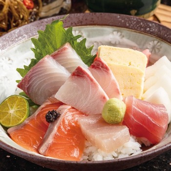 順園海鮮丼