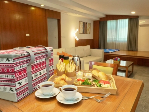 LINE_ALBUM_20251128墾丁半山嶼客房新設定+野餐籃_251129_22