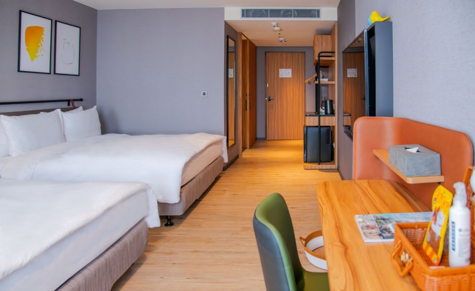 2 King Standard Pet Friendly